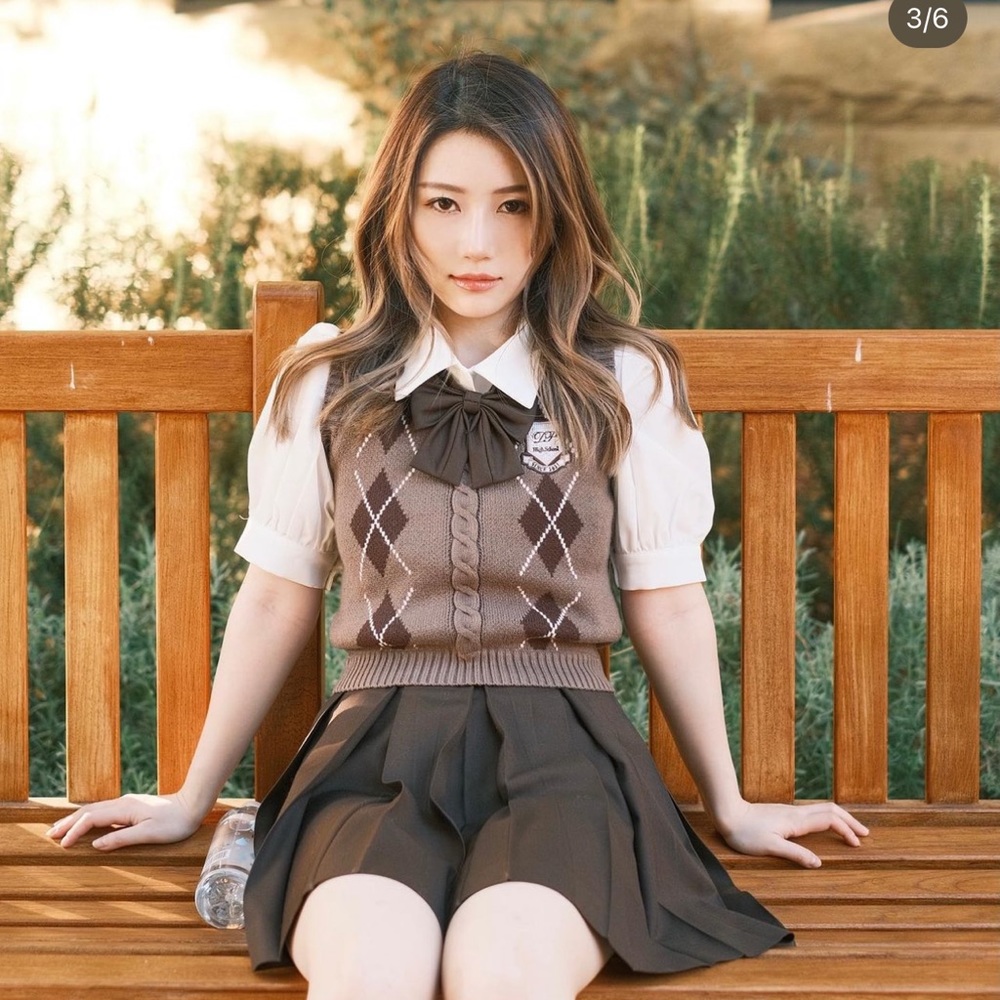 Japanese JK set shirt, vest, skirt and tie 🎀